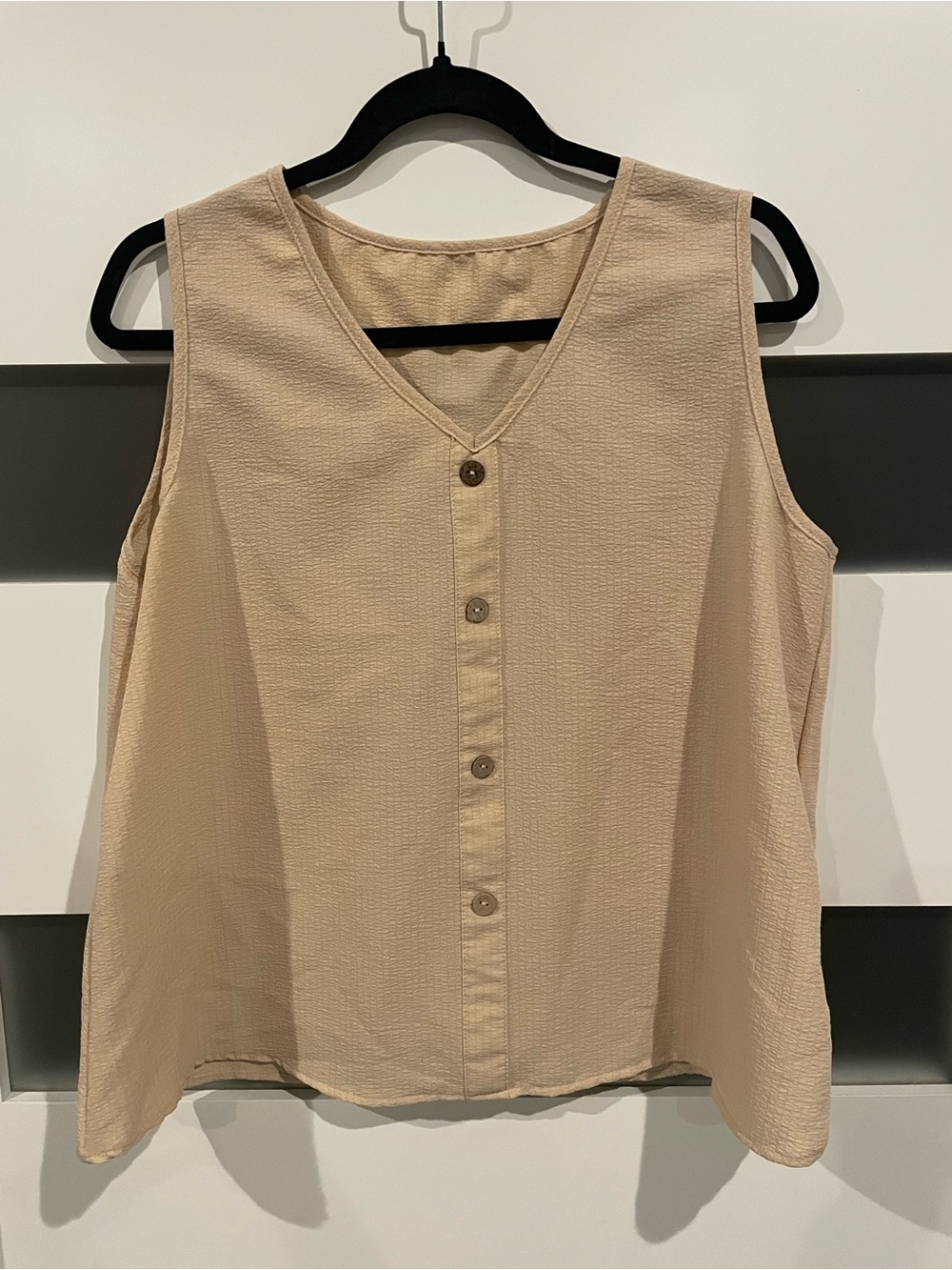 SHEIN Beige Button-Front V-Neck Tank